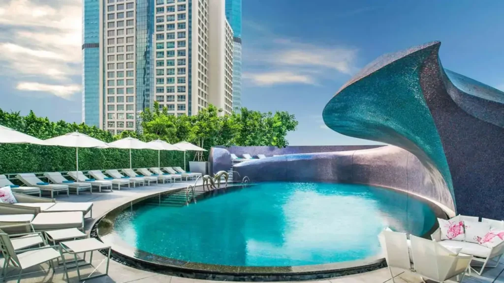 w bangkok hotel rooftop pool side